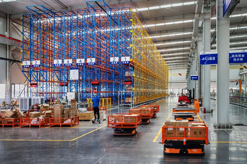 立庫(kù)AGV小車(chē)